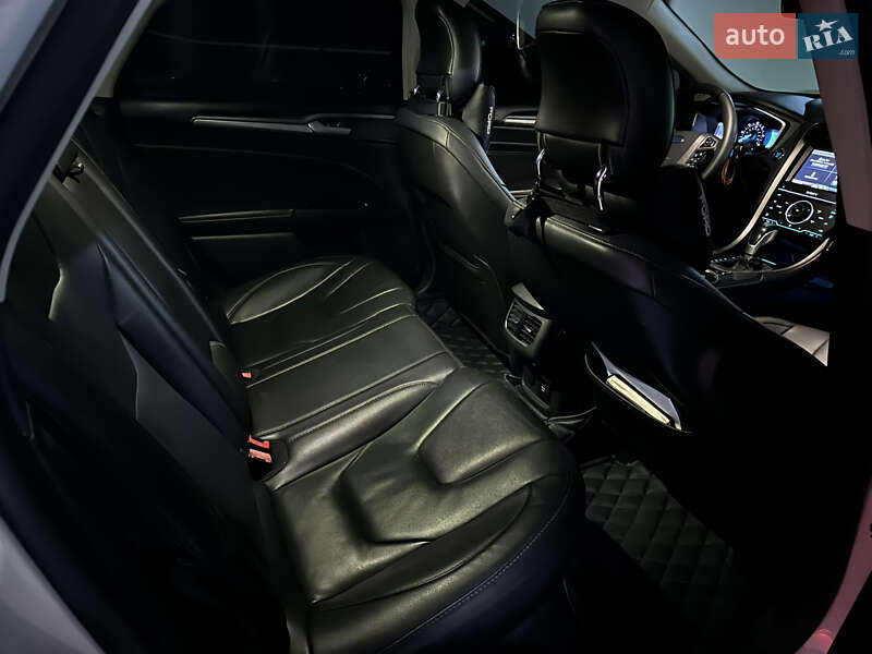 Седан Ford Fusion 2014 в Одесі