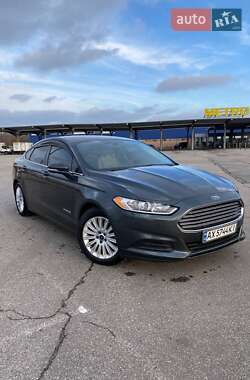 Седан Ford Fusion 2015 в 