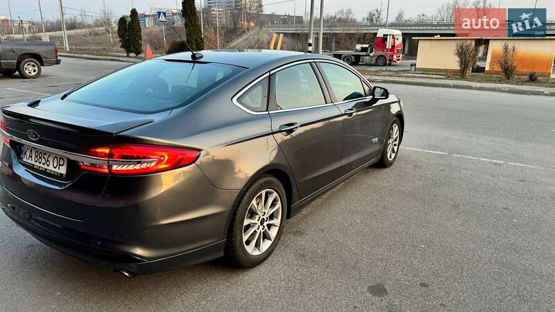 Седан Ford Fusion 2016 в Києві