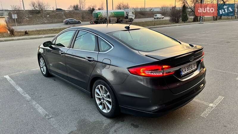 Седан Ford Fusion 2016 в Києві