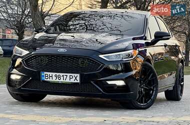 Седан Ford Fusion 2017 в 