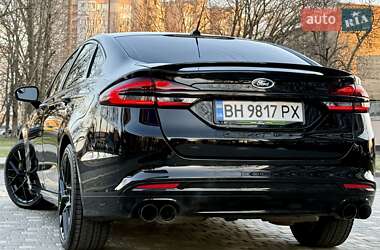 Седан Ford Fusion 2017 в 