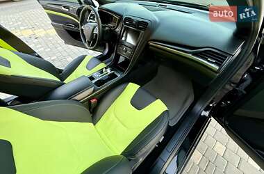 Седан Ford Fusion 2017 в 