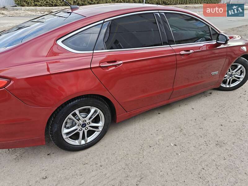 Седан Ford Fusion 2016 в Киеве
