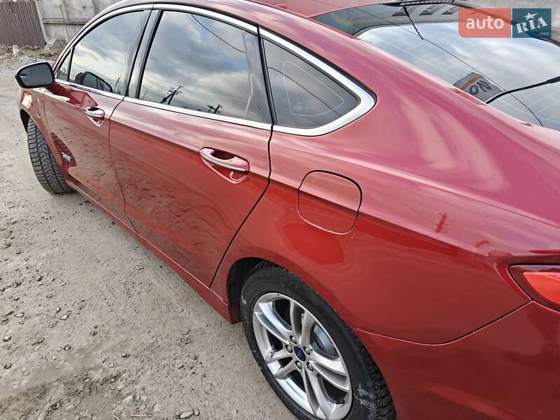 Седан Ford Fusion 2016 в Киеве