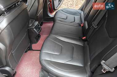 Седан Ford Fusion 2016 в 