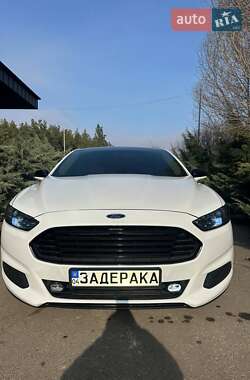 Седан Ford Fusion 2013 в Новомосковську