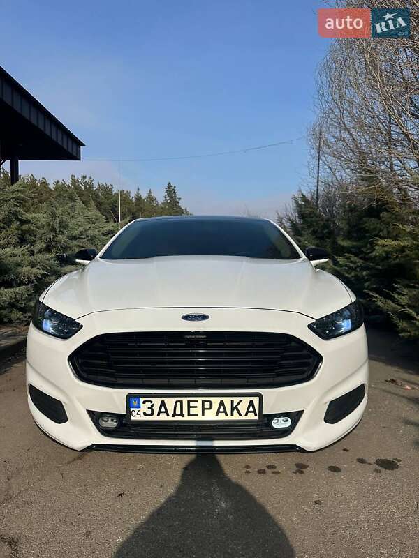 Седан Ford Fusion 2013 в Новомосковске