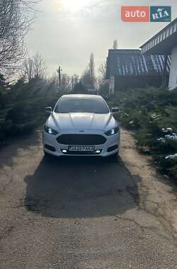 Седан Ford Fusion 2013 в Новомосковске