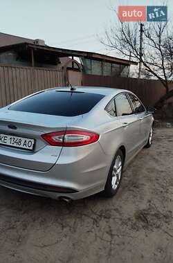 Седан Ford Fusion 2016 в 