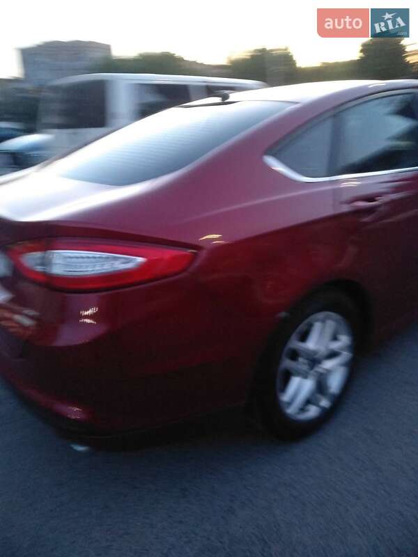 Седан Ford Fusion 2015 в Виннице