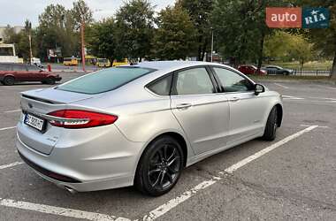 Седан Ford Fusion 2017 в 