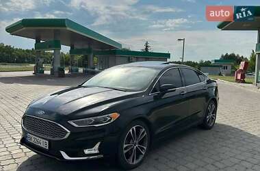 Ford Fusion 2019