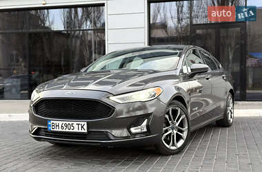 Седан Ford Fusion 2019 в 
