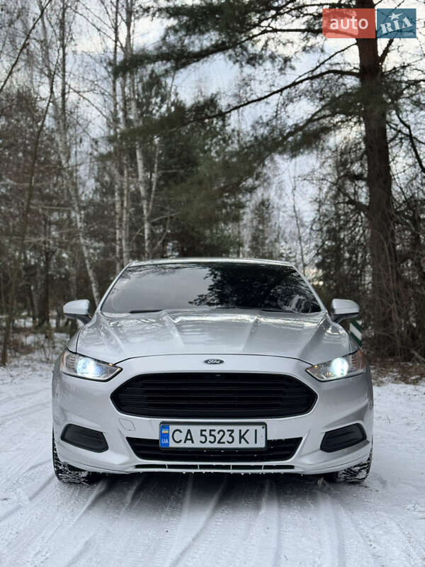 Седан Ford Fusion 2015 в Звенигородке