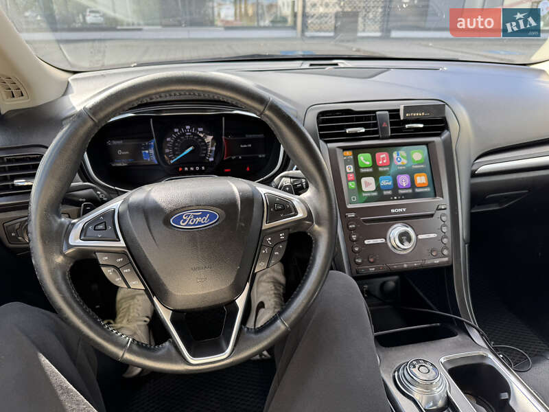 Седан Ford Fusion 2018 в Ровно