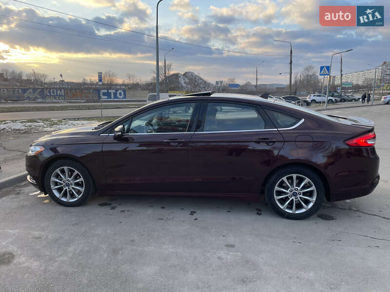 Седан Ford Fusion 2017 в 