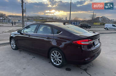 Седан Ford Fusion 2017 в 