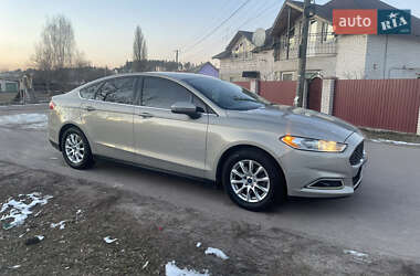 Седан Ford Fusion 2015 в 