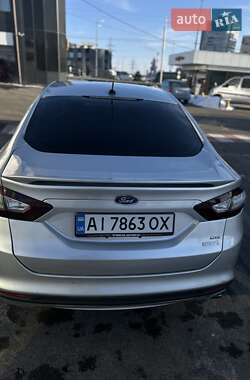 Седан Ford Fusion 2013 в 