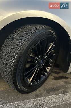 Седан Ford Fusion 2013 в 