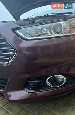 Седан Ford Fusion 2013 в 