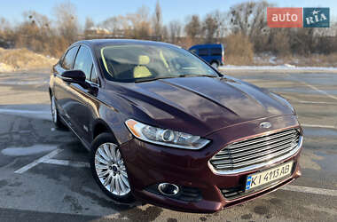 Седан Ford Fusion 2013 в 