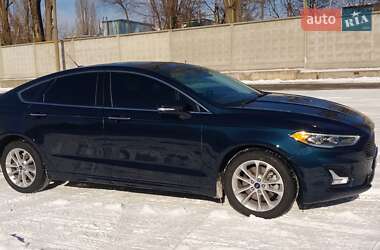 Седан Ford Fusion 2020 в 
