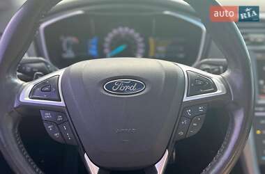 Седан Ford Fusion 2014 в 