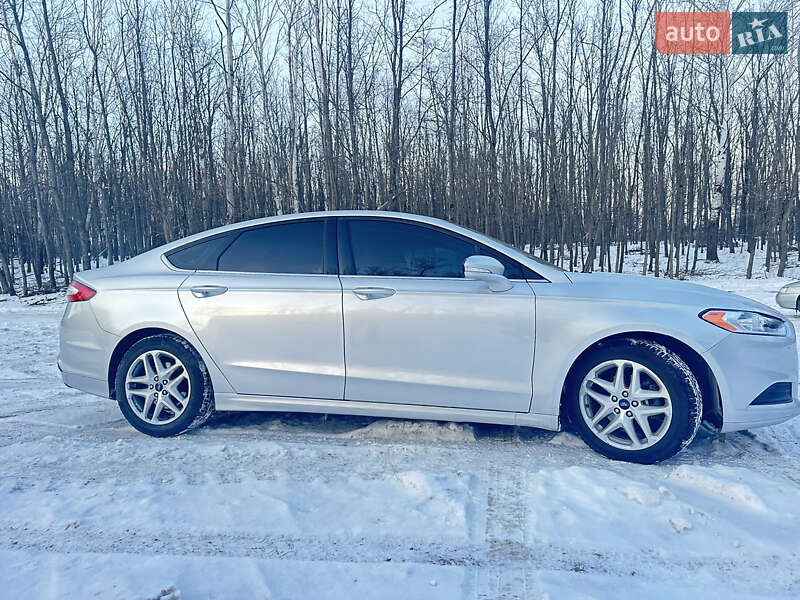 Седан Ford Fusion 2015 в Харкові