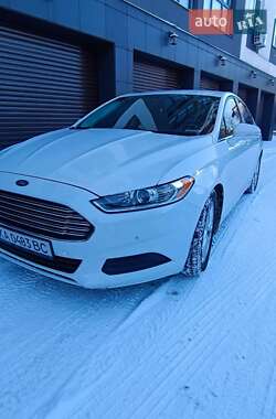 Седан Ford Fusion 2014 в 