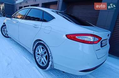 Седан Ford Fusion 2014 в 