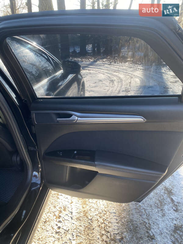 Седан Ford Fusion 2014 в Полонном