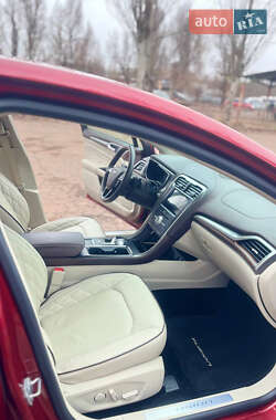 Седан Ford Fusion 2017 в 