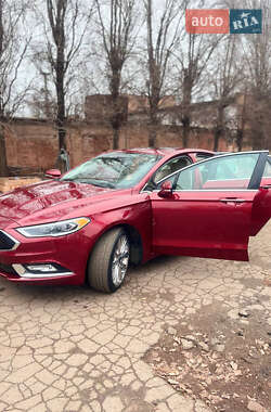 Седан Ford Fusion 2017 в 