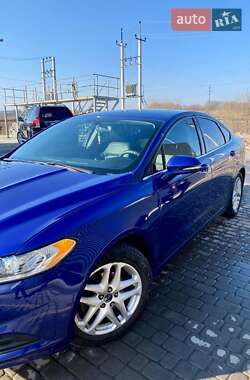 Седан Ford Fusion 2015 в 