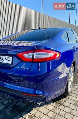 Седан Ford Fusion 2015 в 