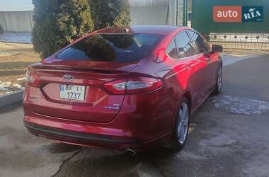 Седан Ford Fusion 2013 в Ровно