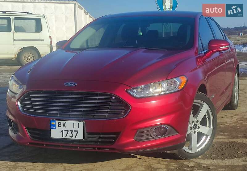 Седан Ford Fusion 2013 в Ровно