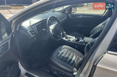 Седан Ford Fusion 2014 в 