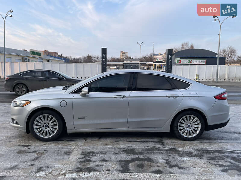 Седан Ford Fusion 2014 в Полтаві