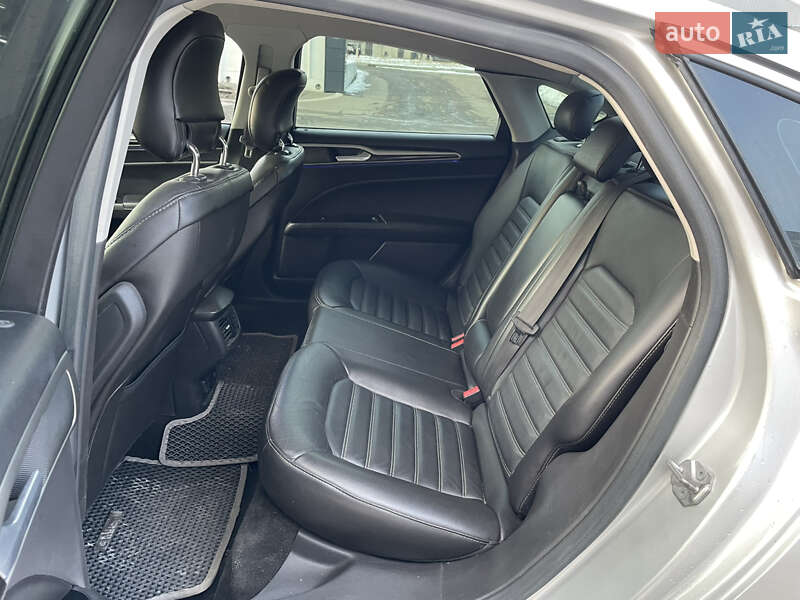 Седан Ford Fusion 2014 в Полтаві