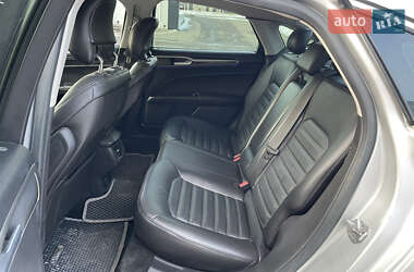 Седан Ford Fusion 2014 в 
