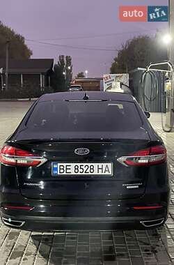 Седан Ford Fusion 2019 в 