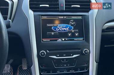 Седан Ford Fusion 2014 в Львові