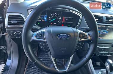 Седан Ford Fusion 2014 в Львові