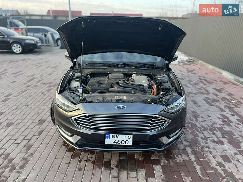 Седан Ford Fusion 2017 в Сарнах фото 20 Седан Ford Fusion 2017 в Сарнах