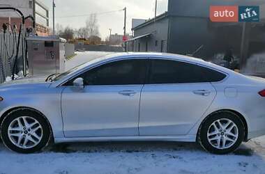 Седан Ford Fusion 2014 в 