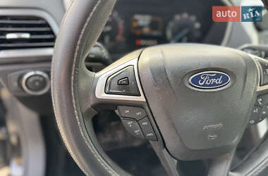 Седан Ford Fusion 2013 в Києві