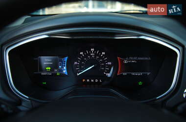 Седан Ford Fusion 2018 в 